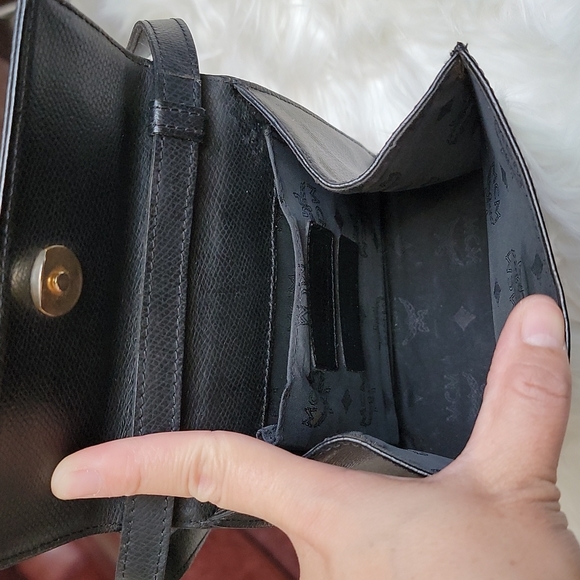 MCM Sling - Picture 8 of 13